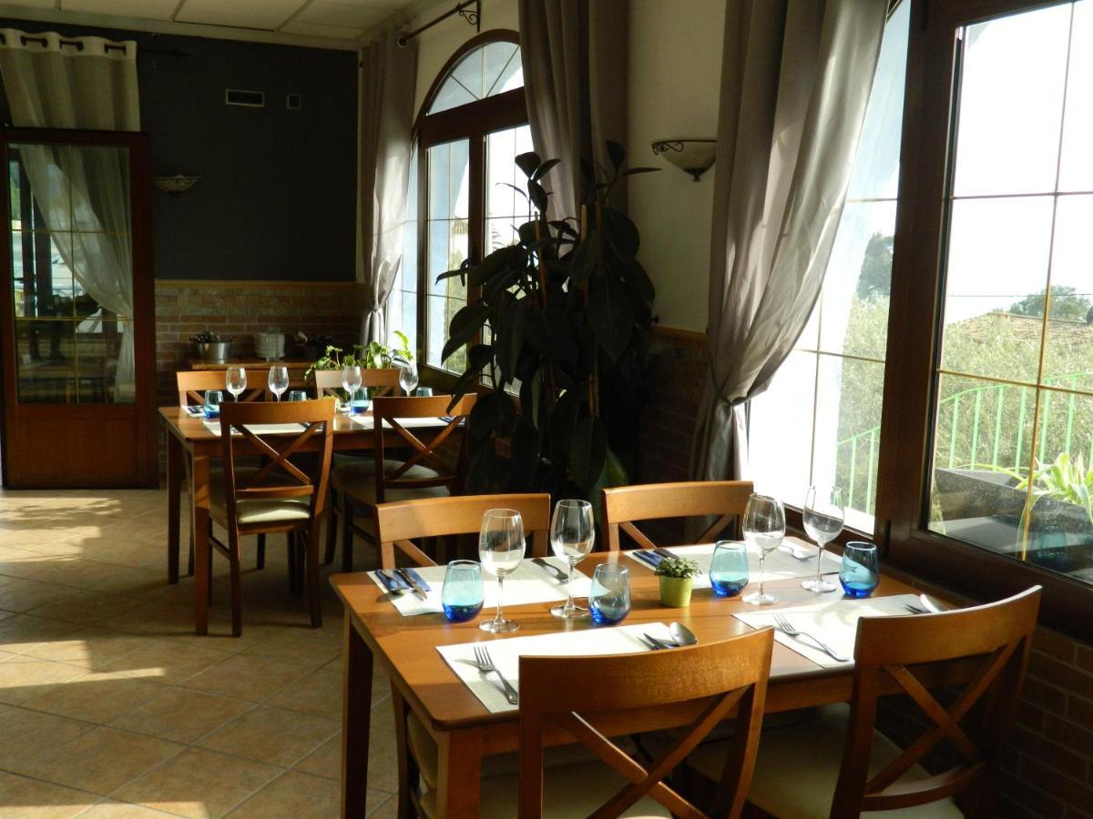 בניסה Hotel Restaurant Baladrar מראה חיצוני תמונה