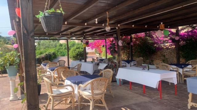 בניסה Hotel Restaurant Baladrar מראה חיצוני תמונה